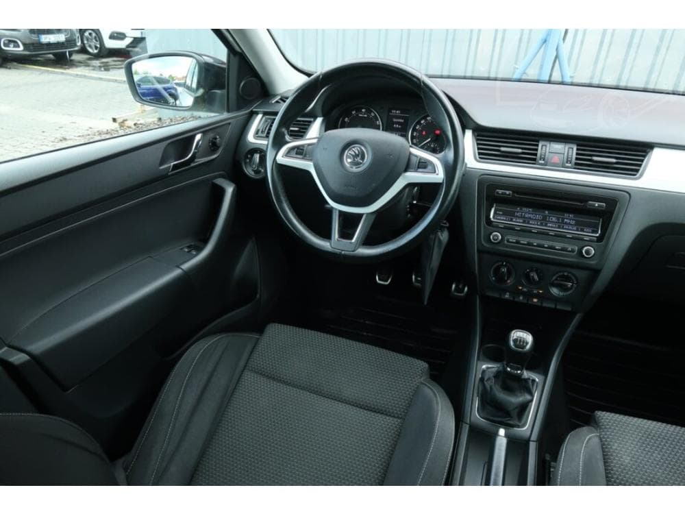 2014 Škoda RAPID - 11