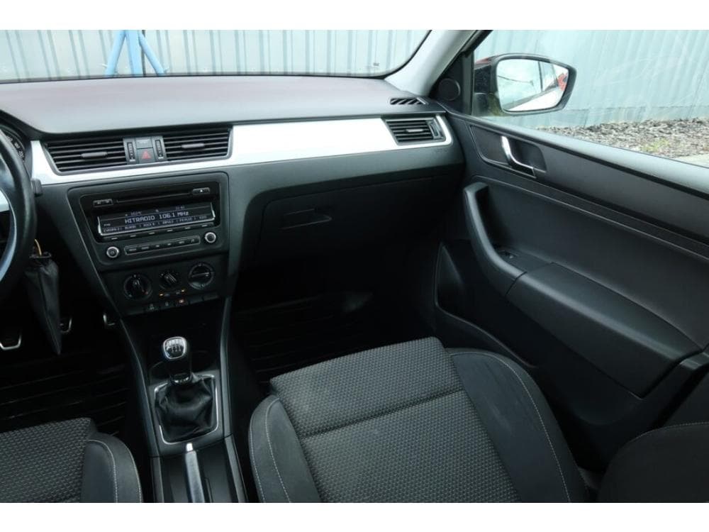 2014 Škoda RAPID - 13