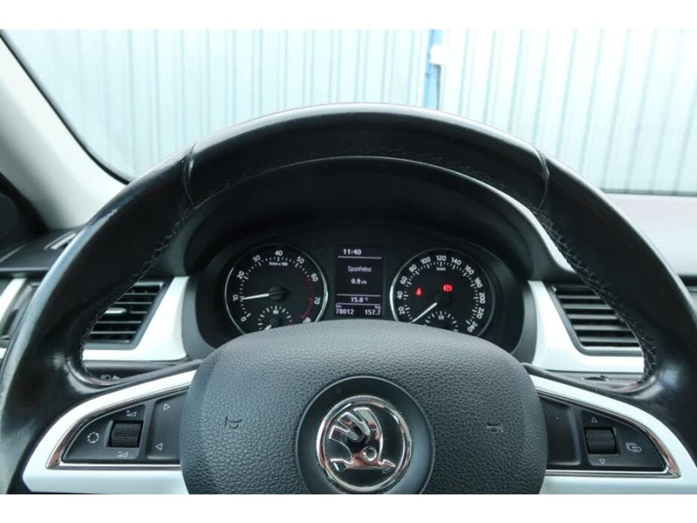 2014 Škoda RAPID - 29