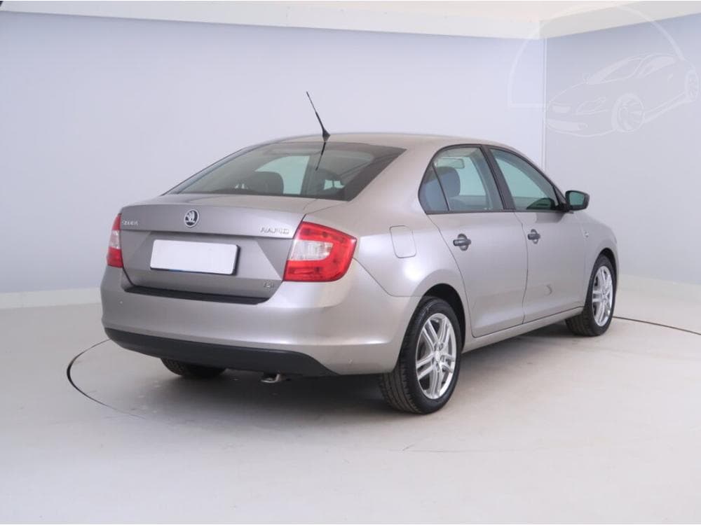 2013 Škoda RAPID - 9