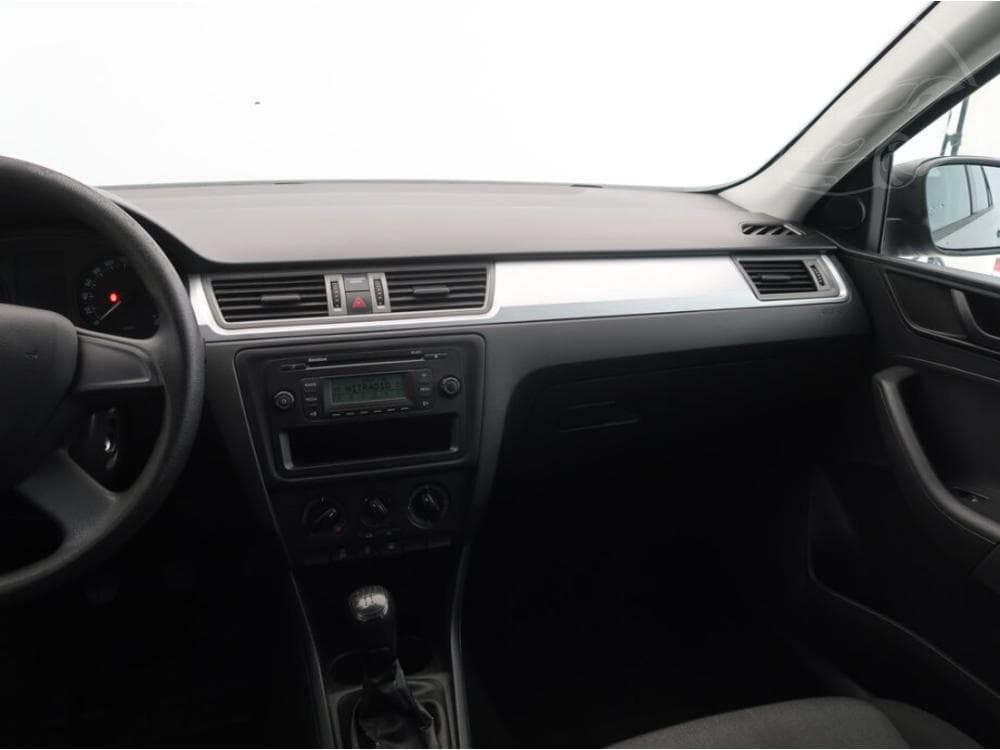 2013 Škoda RAPID - 15