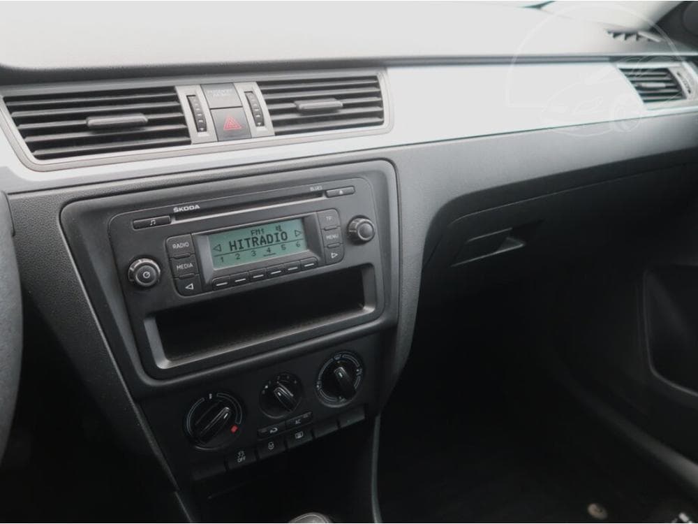 2013 Škoda RAPID - 23