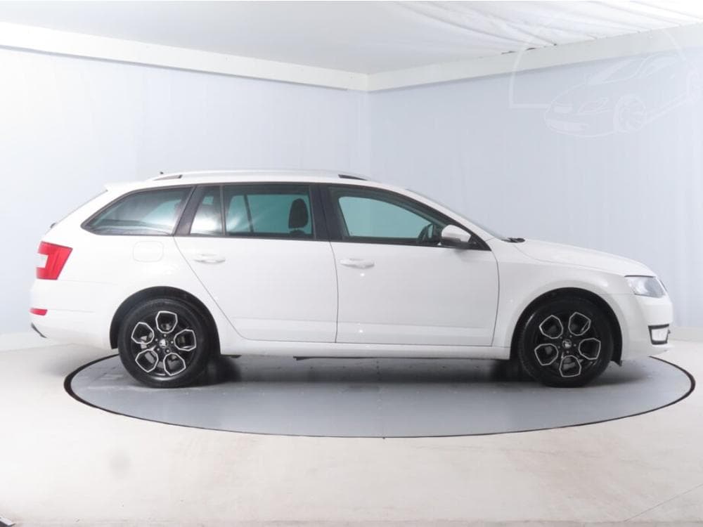 2016 Škoda OCTAVIA - 11