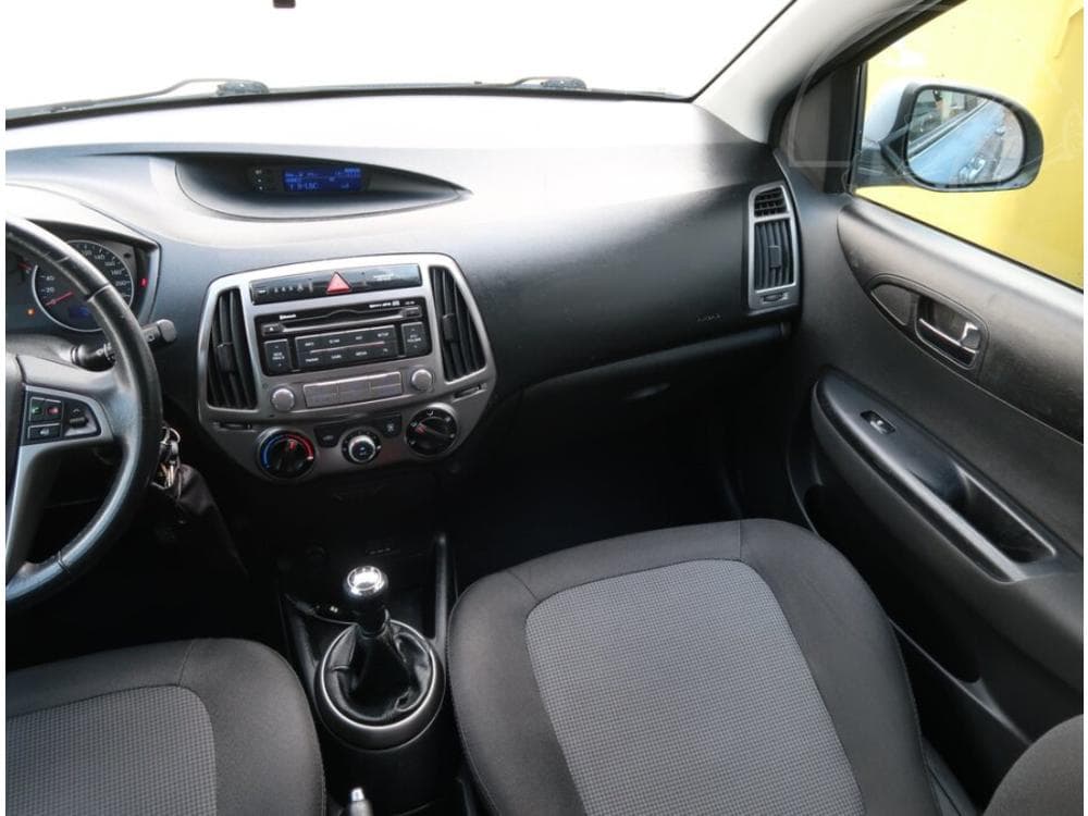 2014 Hyundai i20 - 8