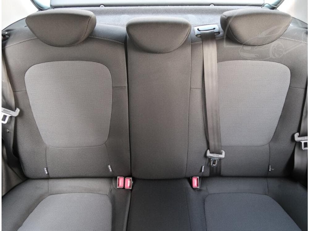 2014 Hyundai i20 - 10