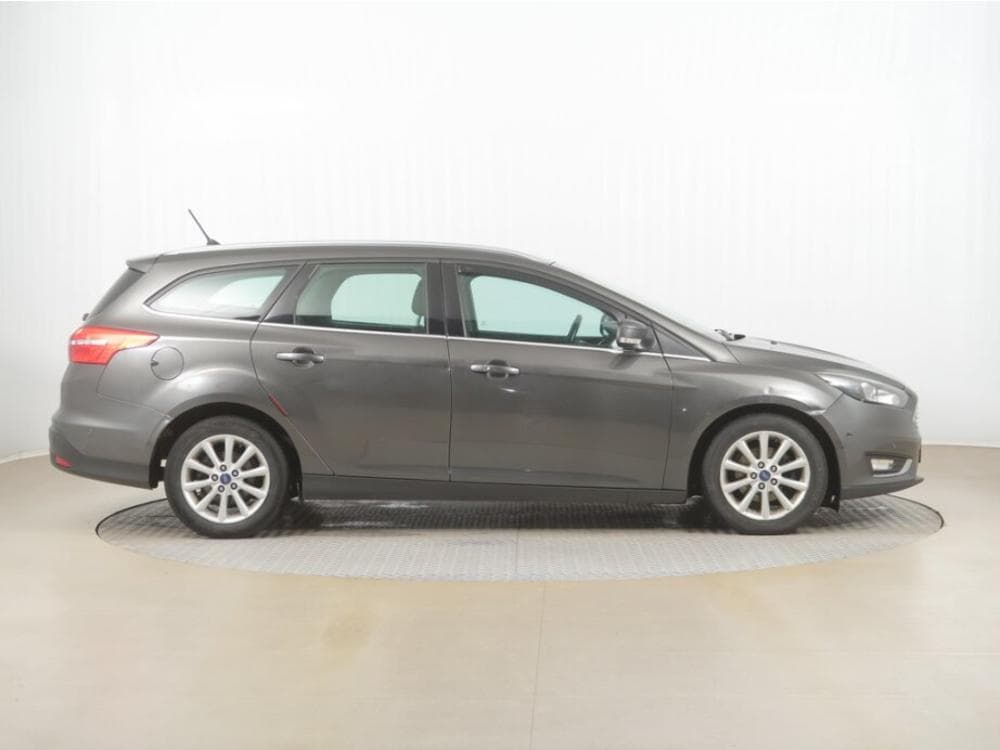 2017 Ford FOCUS - 6