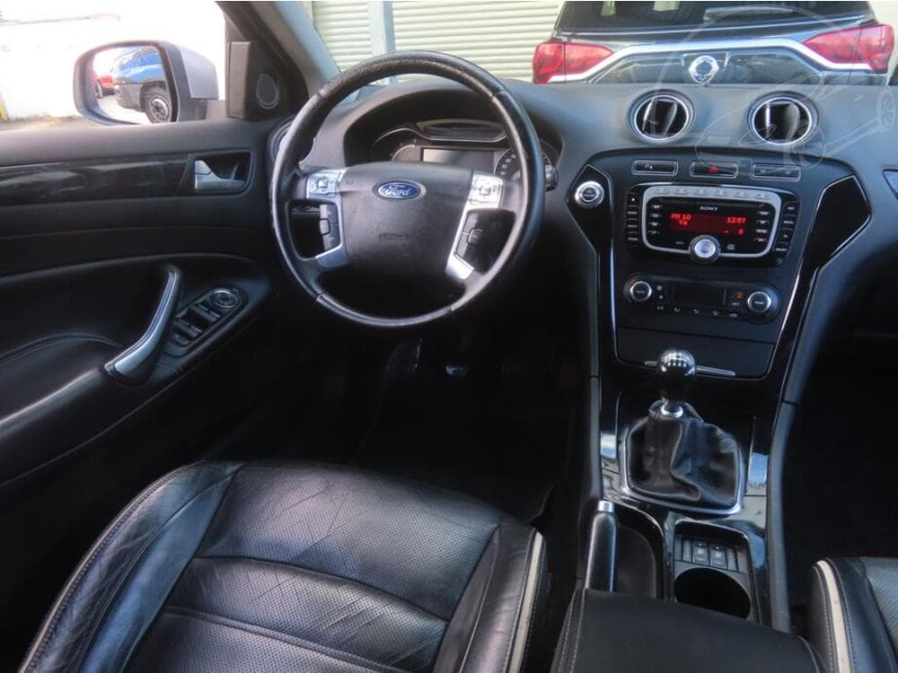 2011 Ford MONDEO - 7