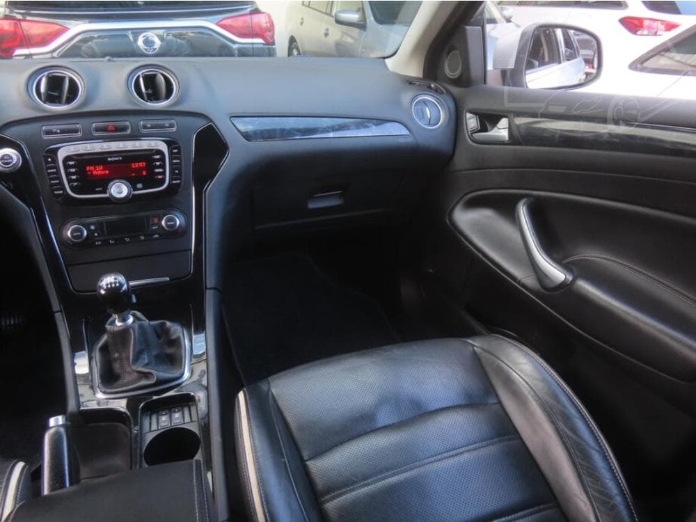 2011 Ford MONDEO - 8