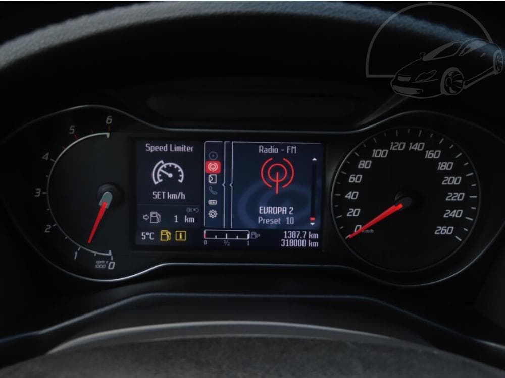 2011 Ford MONDEO - 11