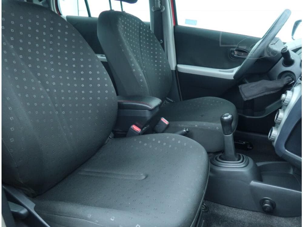 2007 Toyota YARIS - 9
