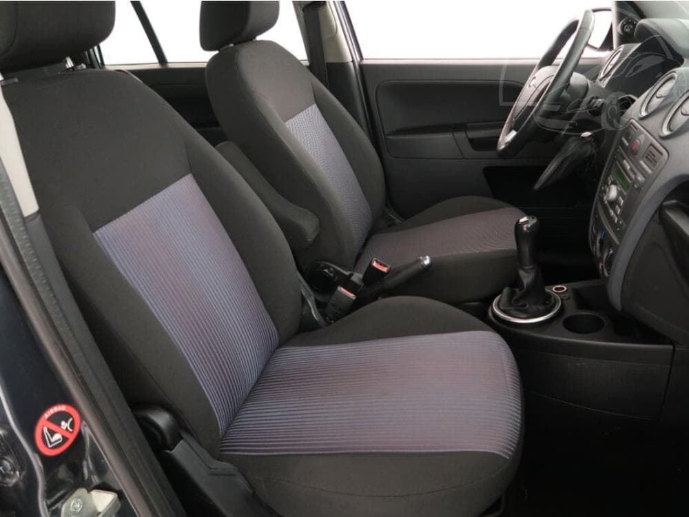 2010 Ford FUSION - 25