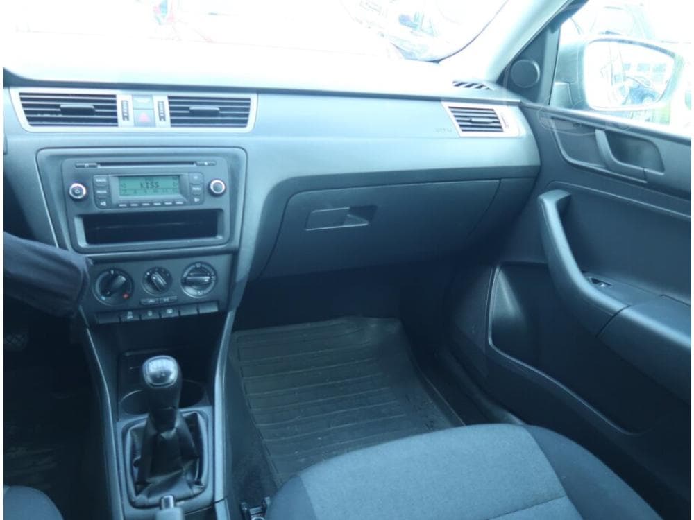 2013 Škoda RAPID - 15
