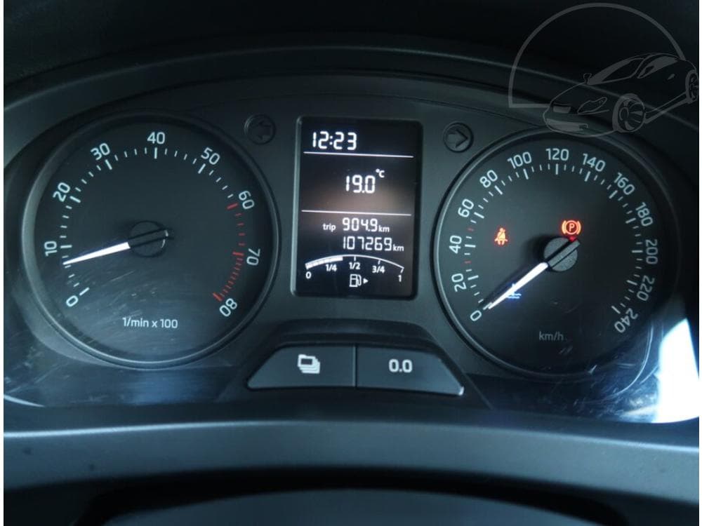 2013 Škoda RAPID - 21