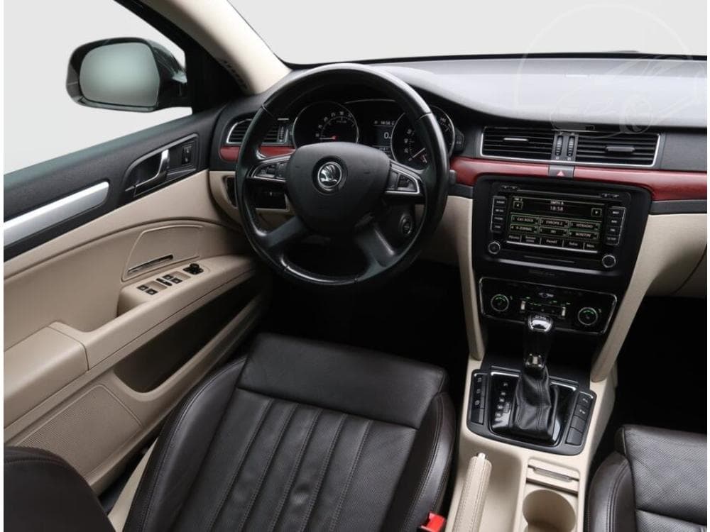 2013 Škoda SUPERB - 7