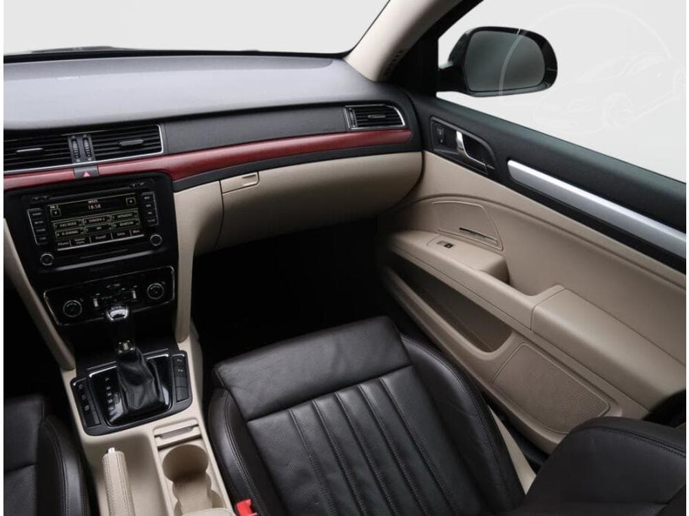 2013 Škoda SUPERB - 8
