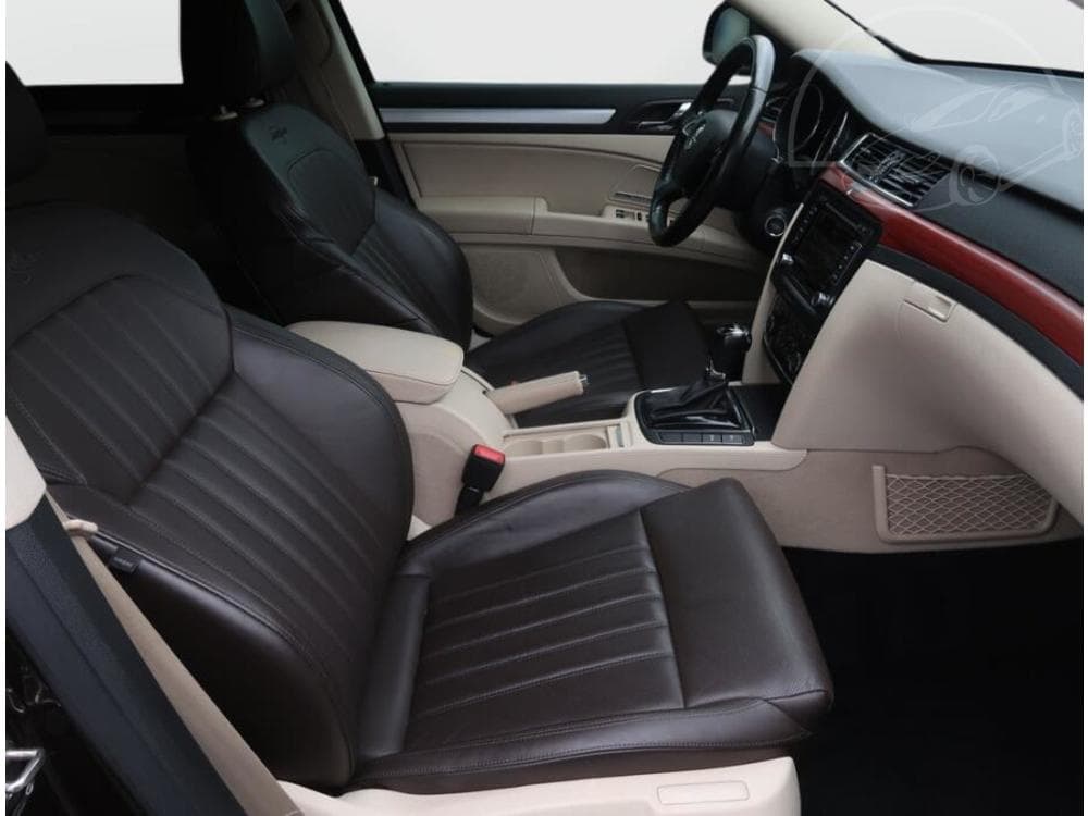 2013 Škoda SUPERB - 9