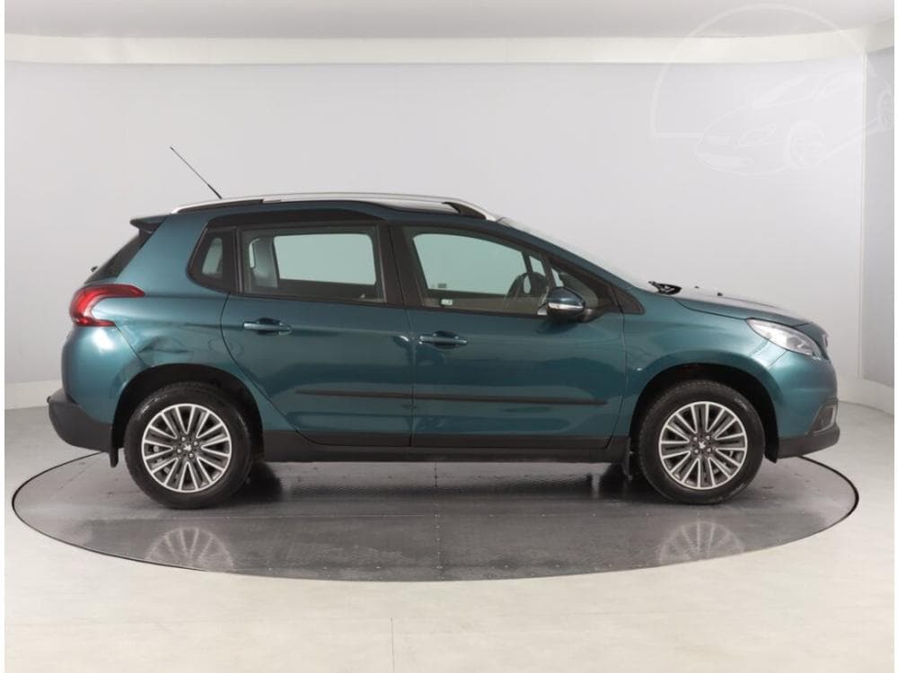 2017 Peugeot 2008 - 11