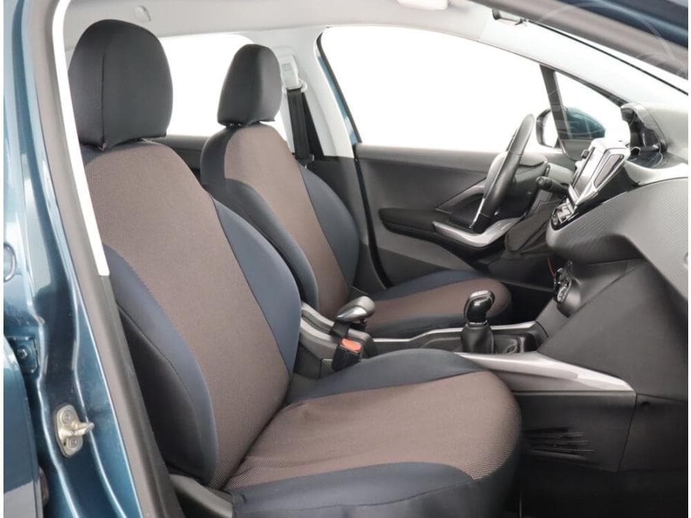 2017 Peugeot 2008 - 17