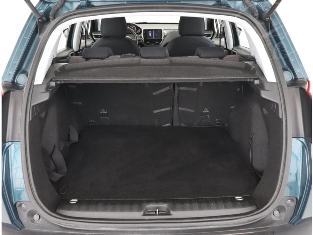 2017 Peugeot 2008 - 25