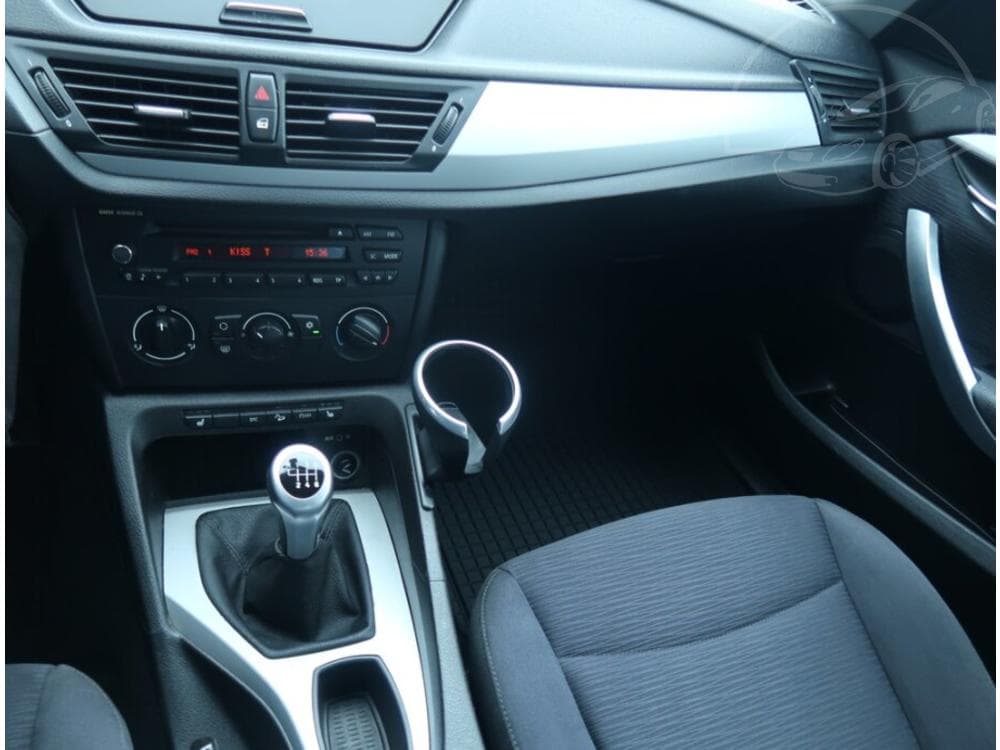 2009 BMW X1 - 12