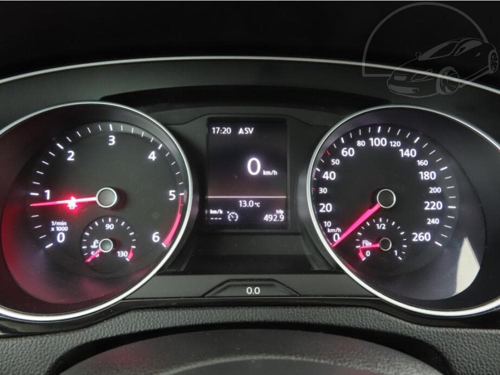 2015 Volkswagen PASSAT - 11