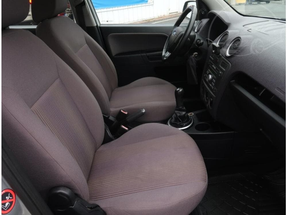 2010 Ford FUSION - 9
