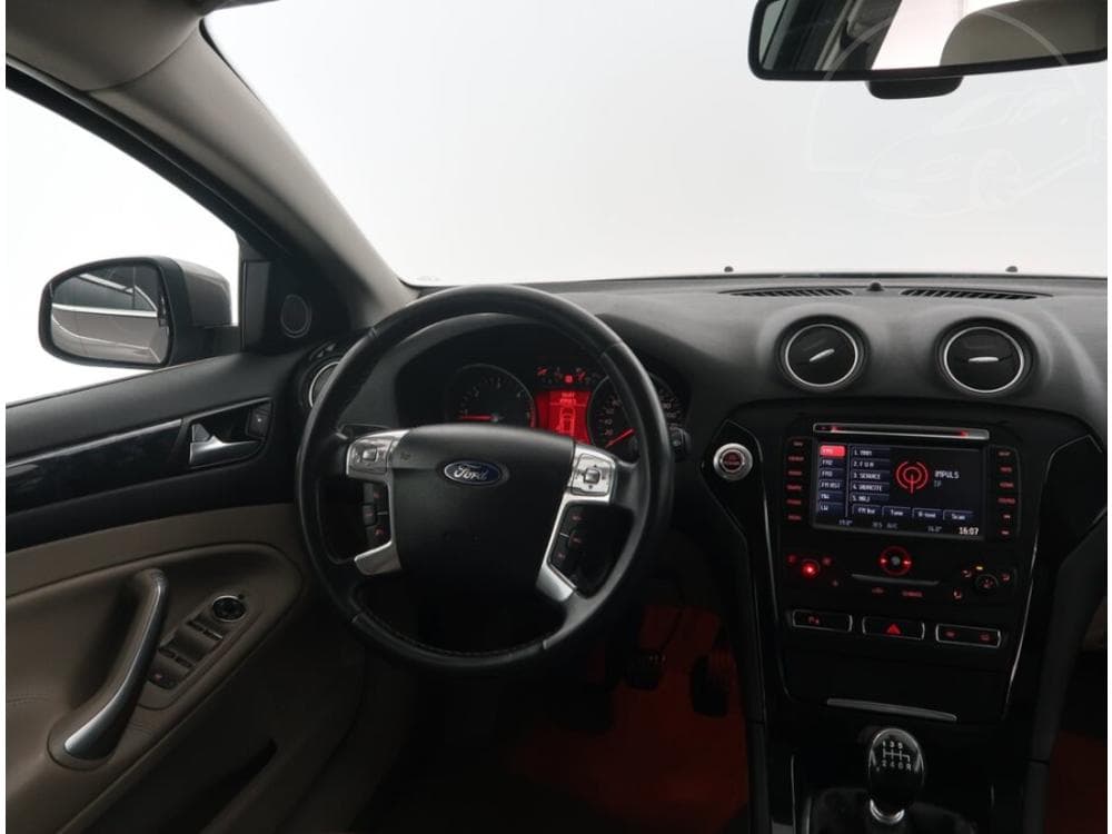 2011 Ford MONDEO - 7