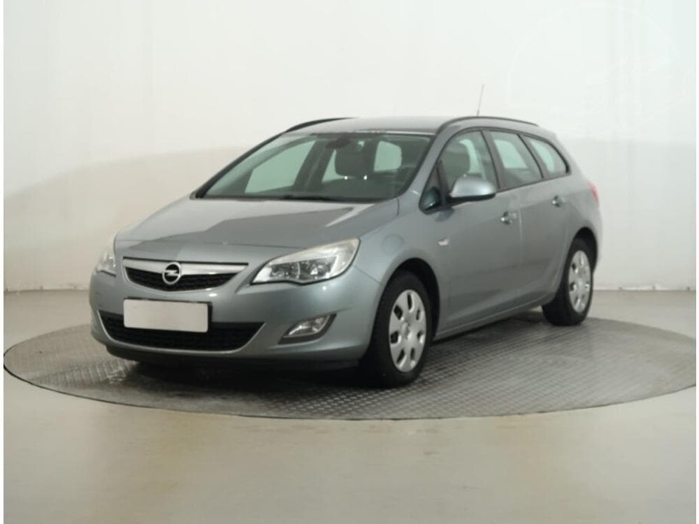 2011 Opel ASTRA - 2