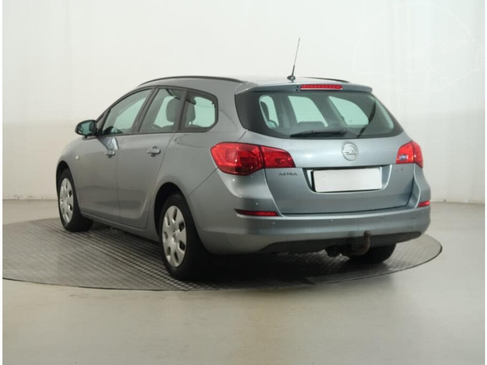 2011 Opel ASTRA - 4