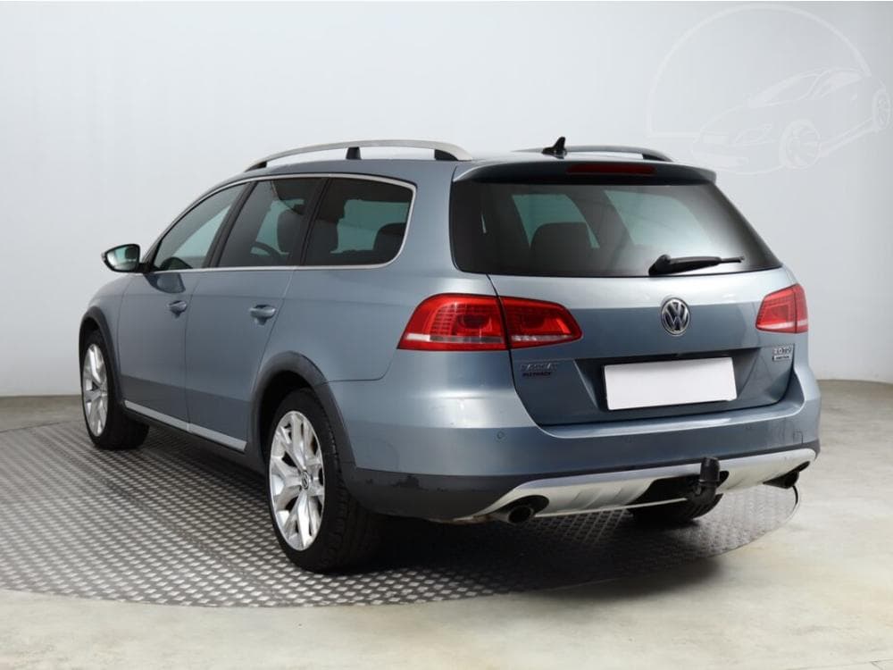 2013 Volkswagen PASSAT - 4