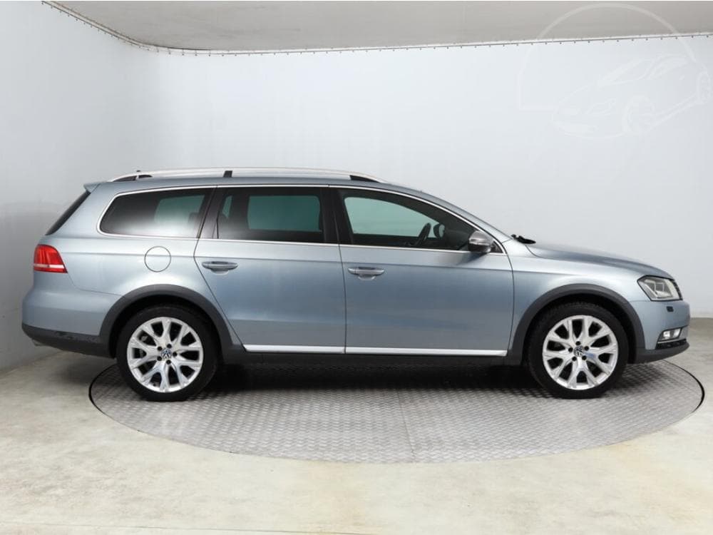2013 Volkswagen PASSAT - 6