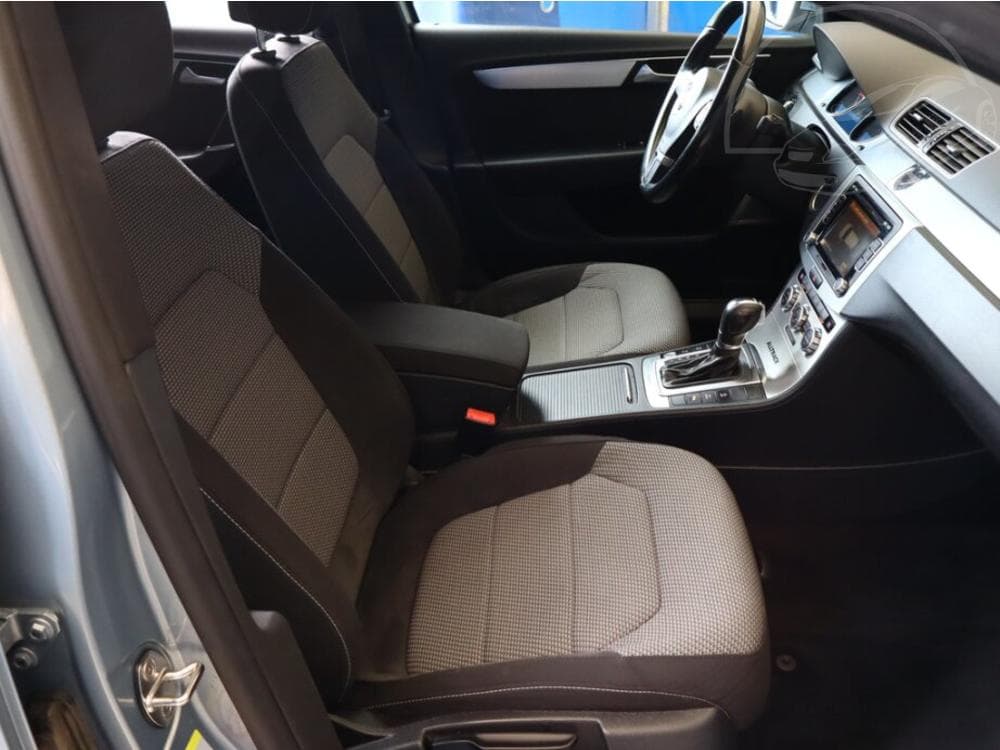 2013 Volkswagen PASSAT - 7
