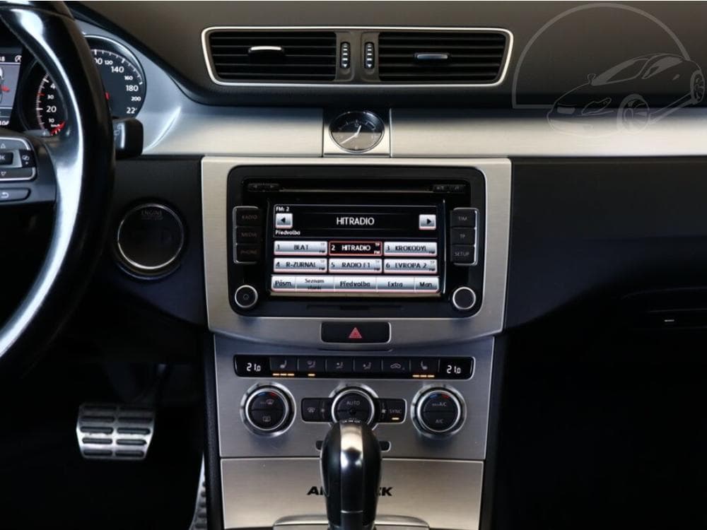 2013 Volkswagen PASSAT - 10