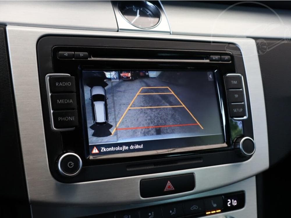 2013 Volkswagen PASSAT - 15
