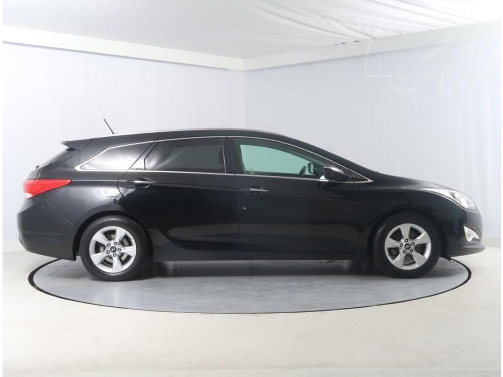 2011 Hyundai i40 - 11