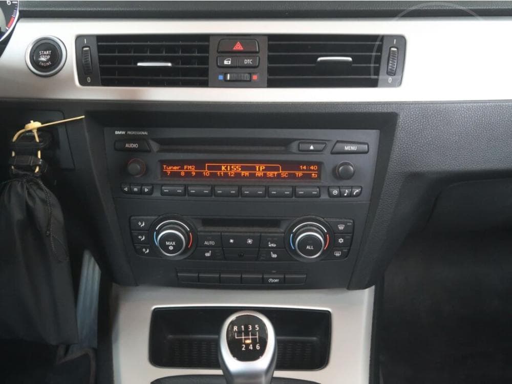 2009 BMW 3-SERIES - 23