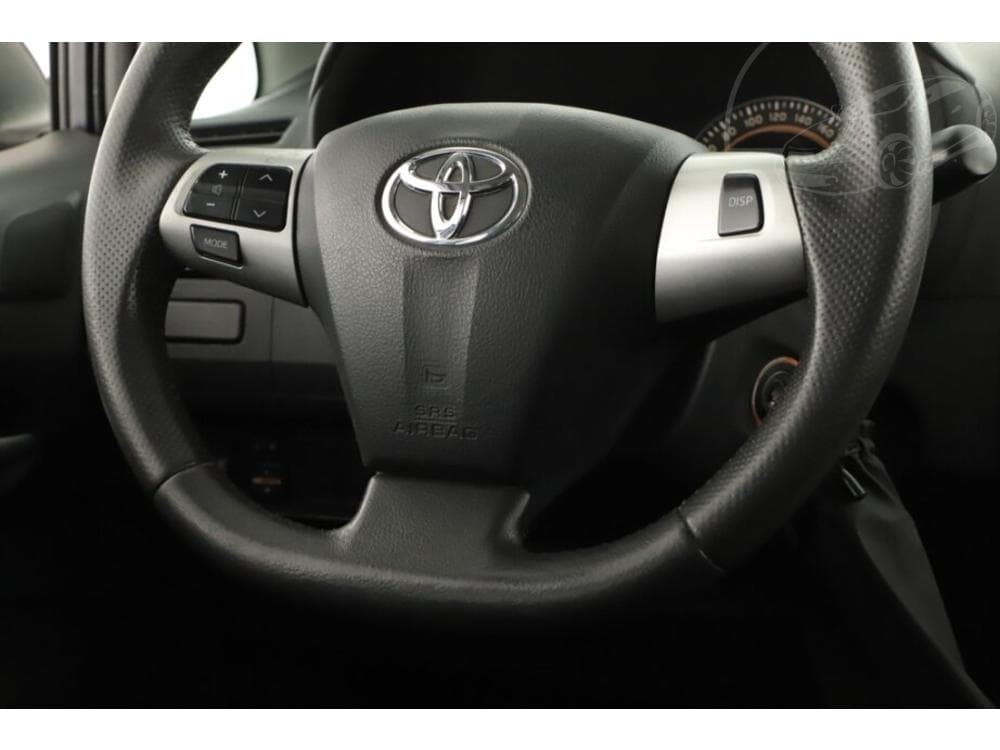 2011 Toyota AURIS - 27