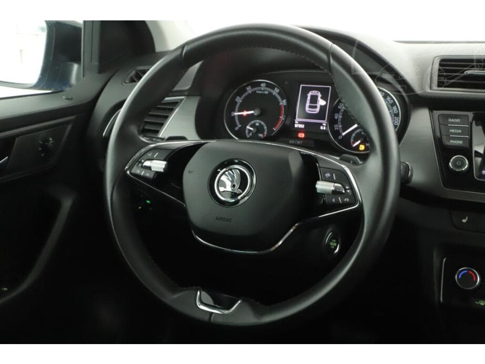 2021 Škoda FABIA - 14