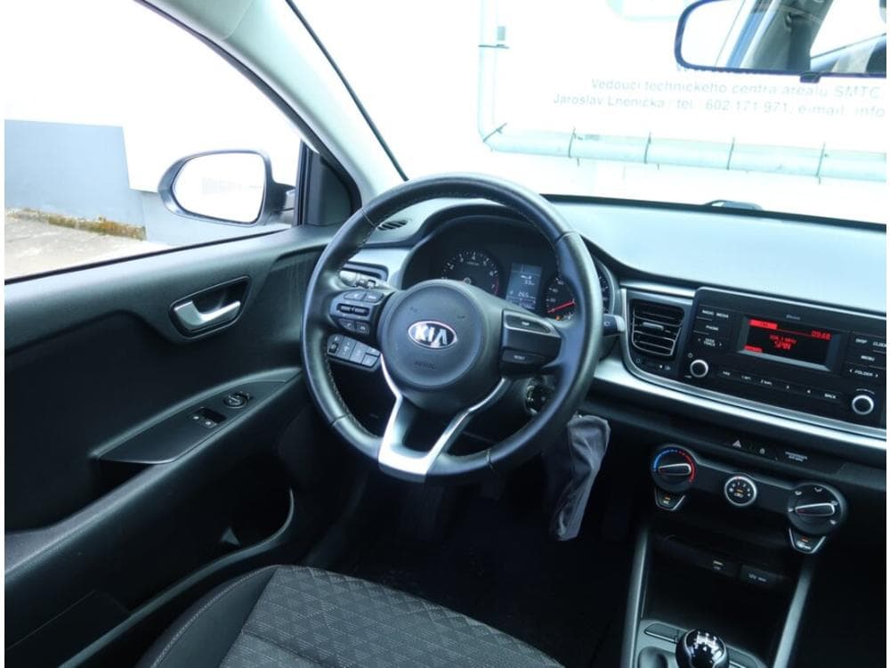 2020 Kia RIO - 13