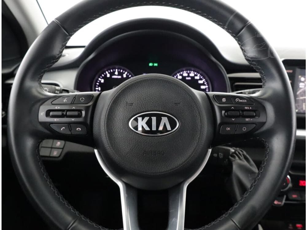 2020 Kia STONIC - 8