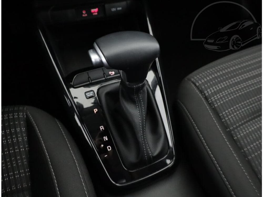 2020 Kia STONIC - 11