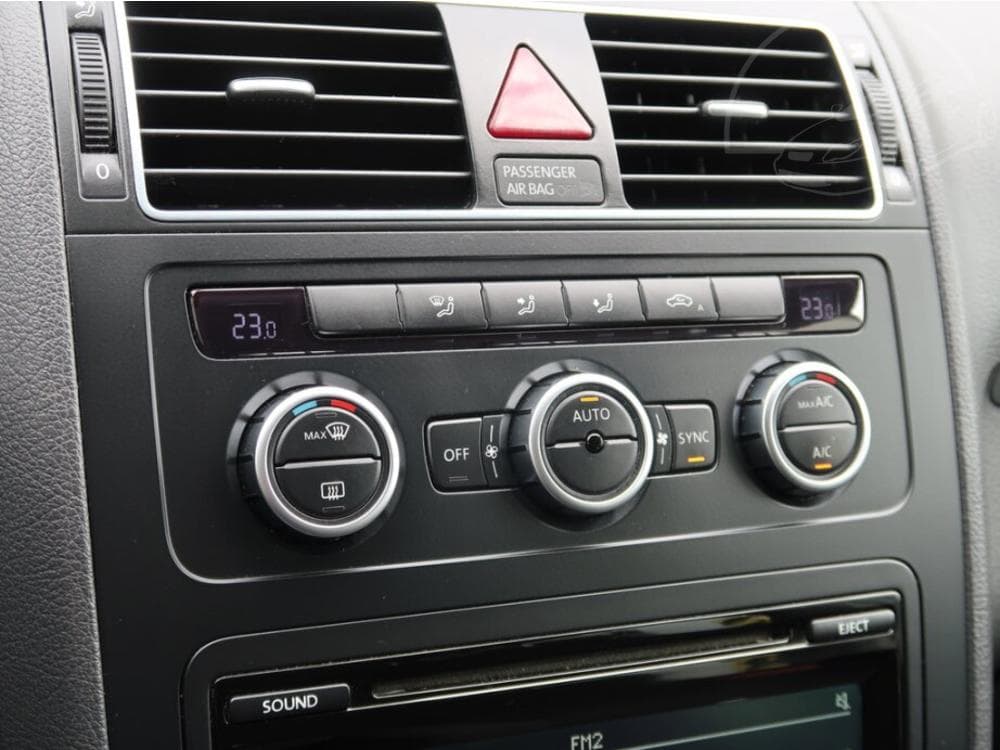 2015 Volkswagen TOURAN - 25