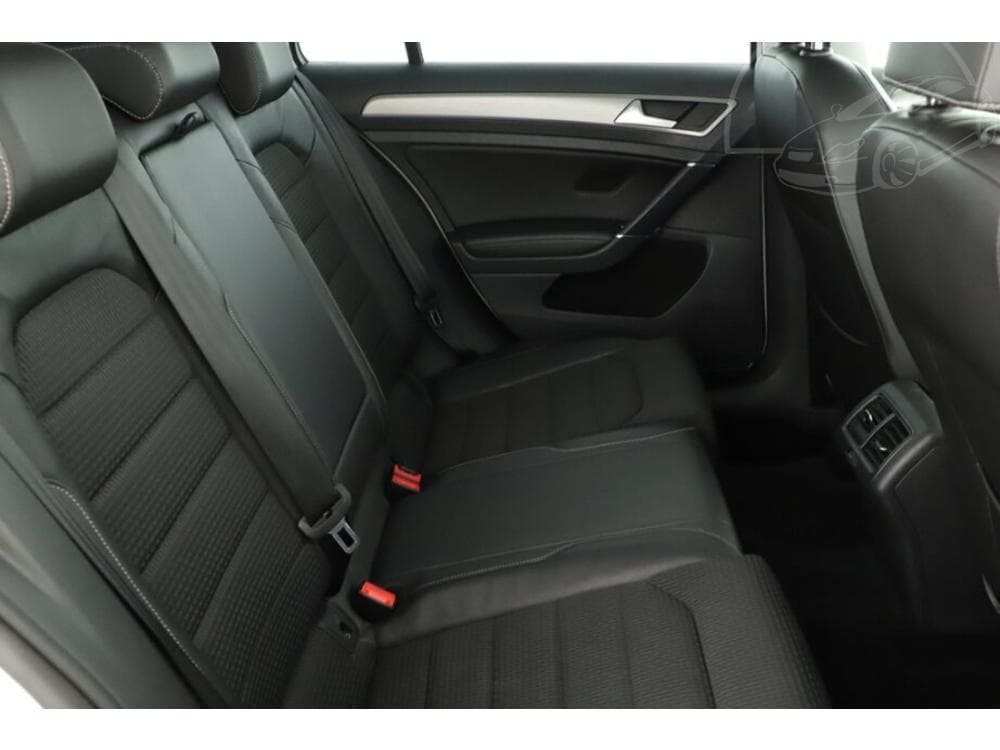 2016 Volkswagen GOLF - 13