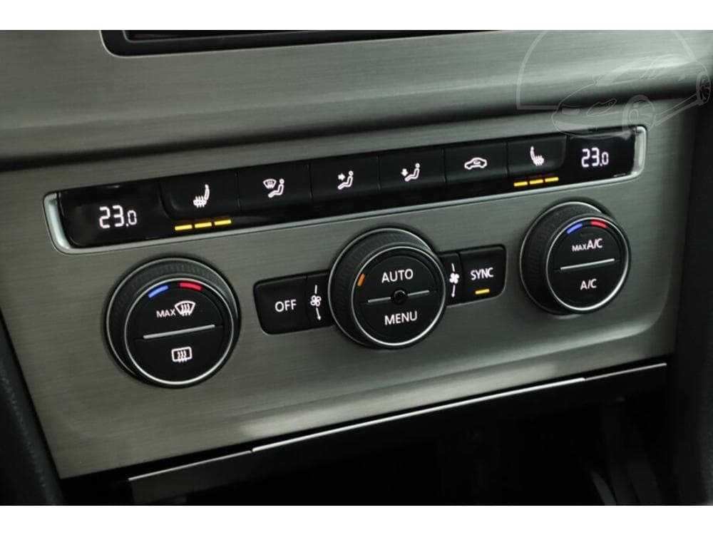 2016 Volkswagen GOLF - 19