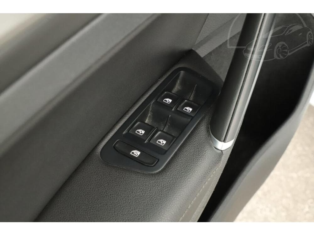 2016 Volkswagen GOLF - 21