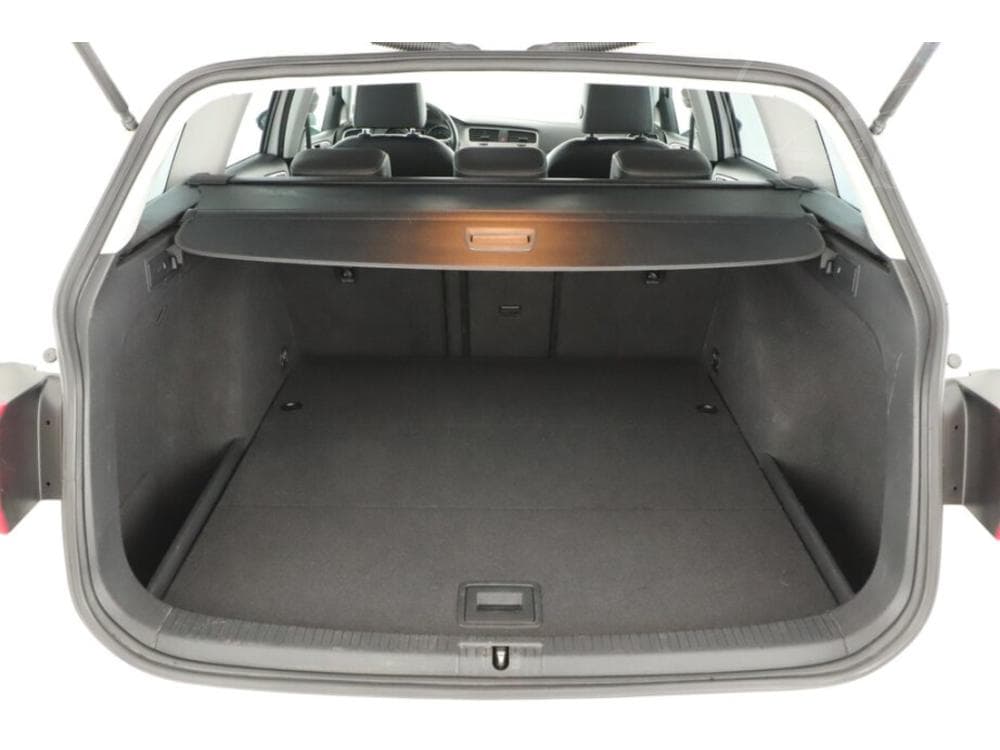 2016 Volkswagen GOLF - 27