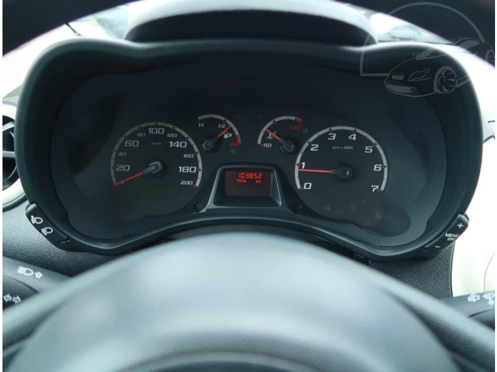 2011 Ford KA - 31