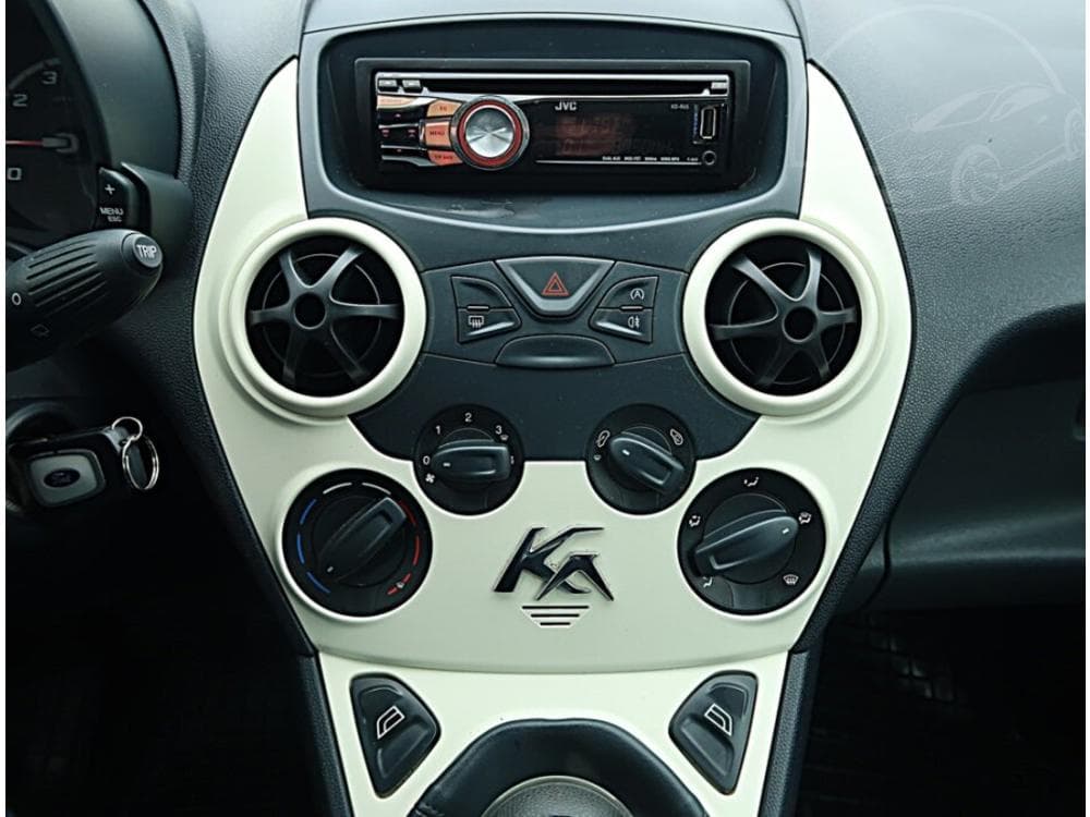 2011 Ford KA - 34