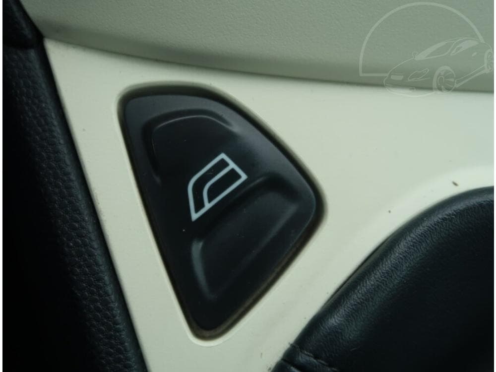 2011 Ford KA - 43