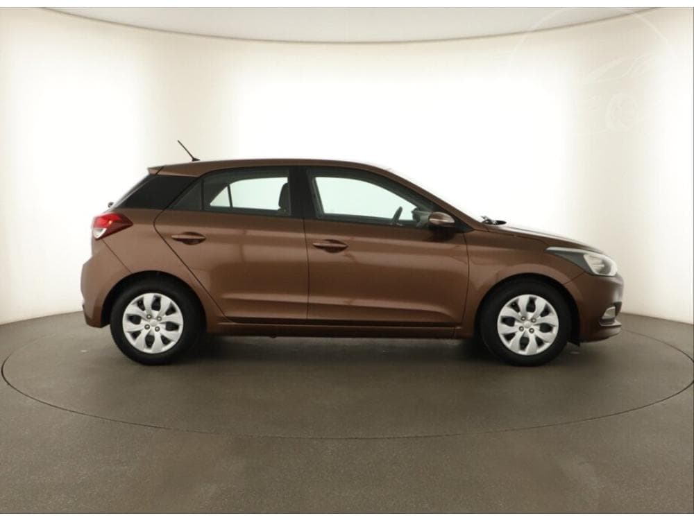 2016 Hyundai i20 - 11